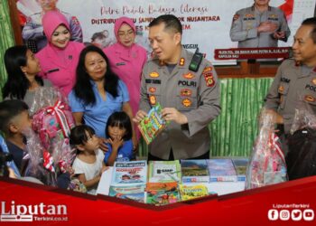 Polri Peduli Budaya Literasi, Polres Karangasem Saluran Buku ke Panti Asuhan.