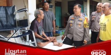 Kapolres Gianyar Serahkan Bantuan Kursi Roda Untuk Warga Yang Membutuhkan