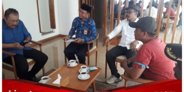 Viral Fee 40% dalam Pembangunan Infrastruktur, Massa AMMBLAS Geruduk Kantor Bupati