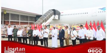 Panglima TNI Dampingi Presiden RI Berangkatkan Bantuan Kemanusiaan untuk Mesir dan Sudan