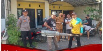 Cegah Penyebaran DBD, Pemdes Kebaman Bersama Petugas  Kesehatan dan Bhabinkamtibmas Lakukan Fogging