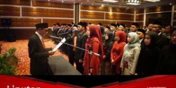 Resmi Dilantik, 75 Anggota Panwascam Diambil Sumpah Oleh Bawaslu Banyuwangi