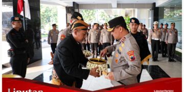 Irjen Pol. Ahmad Luthfi : Tradisi Penyerahan Air Suci Rangkaian HUT Bhayangkara ke 78 Simbol Polda Jateng Hadir Menuju Indonesia Emas