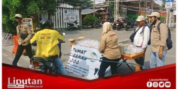 Memaknai Hari Jum’at Berbagi : Pokjawarkotu Memulai Program Jum’at Berkah 2000 di Kotatua