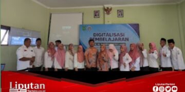 Bentuk Wujud Kerjasama Dengan SMK NU Sudirman, Dosen Politeknik Negeri Banyuwangi Beri Pelatihan Learning System Management
