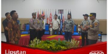 Jelang Pendaftaran Calon Bupati, Kapolres Sampang Datangi Kantor KPU Sampang
