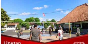 Jaga Kebugaran, Anggota Makodim 0825/Banyuwangi Laksanakan Olahraga Volley