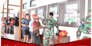 Sambut HUT TNI Ke-79, Kodim 0825/Banyuwangi Bagikan Sembako Gratis untuk Warga Kurang Mampu