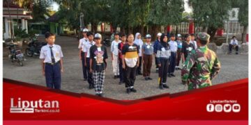 Mengukir Disiplin dan Kreasi,  Pelatihan PBB Siswa SMPN 1 Bangorejo