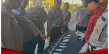 Seluruh Anggota Polres Sampang Jalani Tes Urine