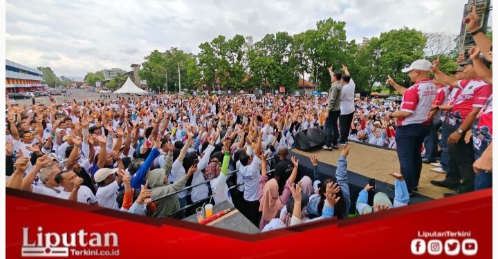 Relawan Paslon 02 Ahmad Luthfi-Taj Yasin Maimoen Penuhi GOR Satria Banyumas