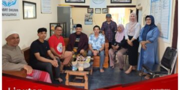 Pengurus Panti Jompo Sahabat Lansia Terima Kunjungan Pasi Intel Lanal Banyuwangi