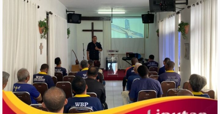 Pembinaan Rohani di Lapas Permisan: Pdt. Herman Sjahthi Ajak Warga Binaan Dekatkan Diri pada Tuhan