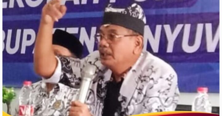 Ketua PGRI Banyuwangi Tegas: Tak Ada PGRI Tingkat SMP, Semua Guru Itu Satu!