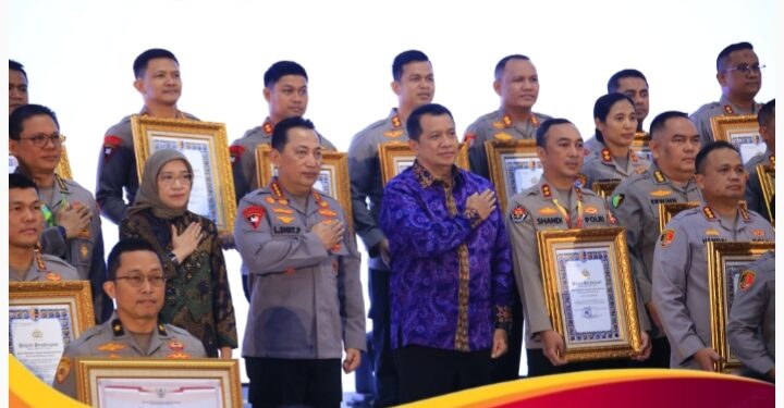 Divisi Humas Polri Raih Predikat WBK, Menpan RB Sampaikan Apresiasi