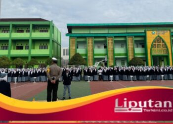 HUT Lalu Lintas Bhayangkara ke-70, Polisi Jadi Pembina Upacara Serentak Sekolah di Pati